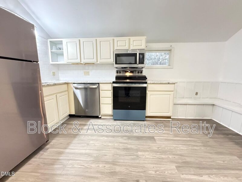 1421-A Lynn Road – photo 3