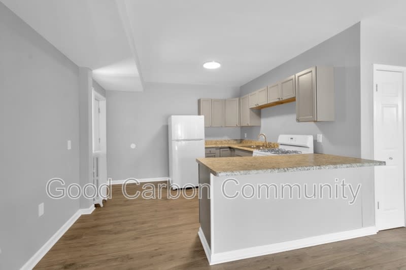 2100 Delaware Ave – photo 5