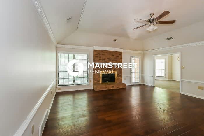 2239 Easton Drive – photo 2