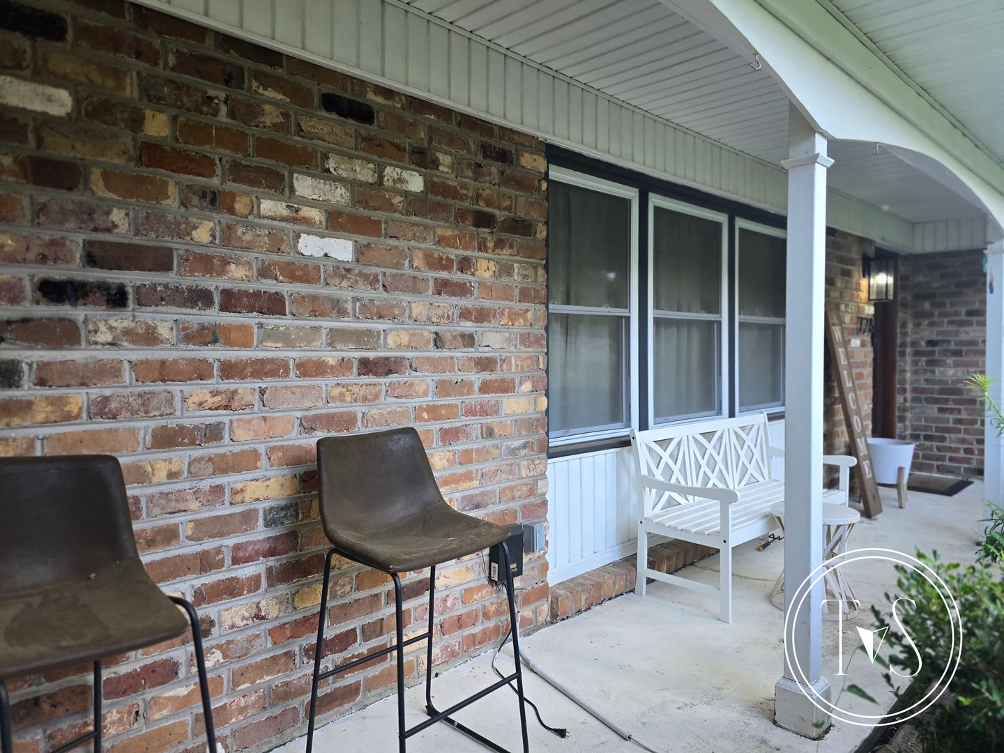 BEAUTIFUL FULLY RENOVATED HOME YOU WON'T WANT TO MISS! – photo 4