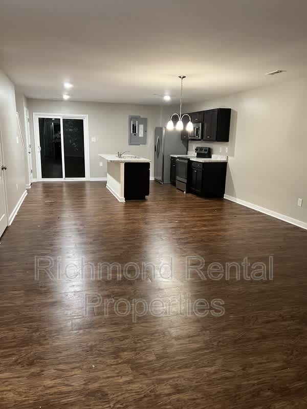 1503 Stonewall Manor Drive – photo 2
