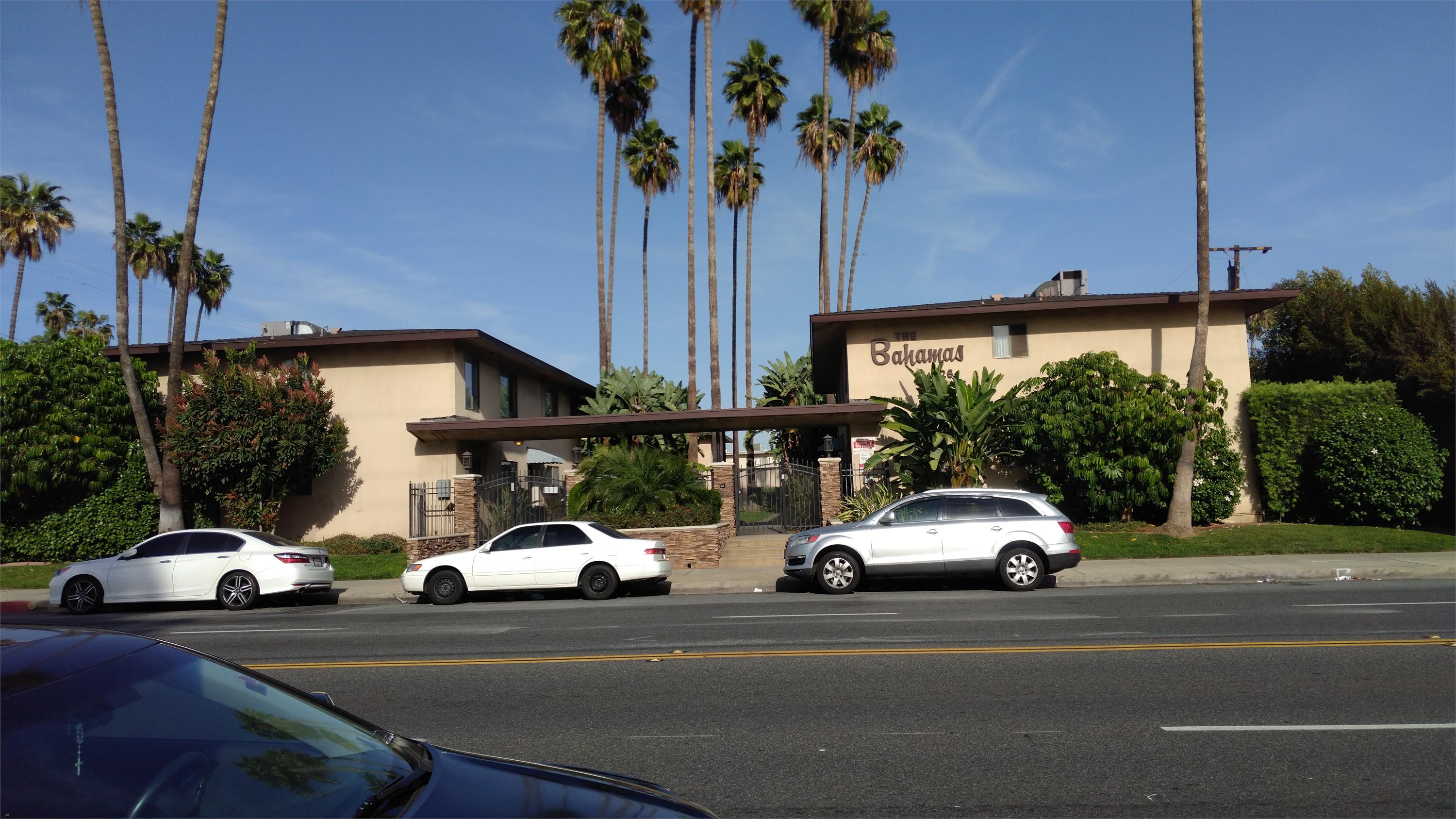 826 N Barranca – photo 1