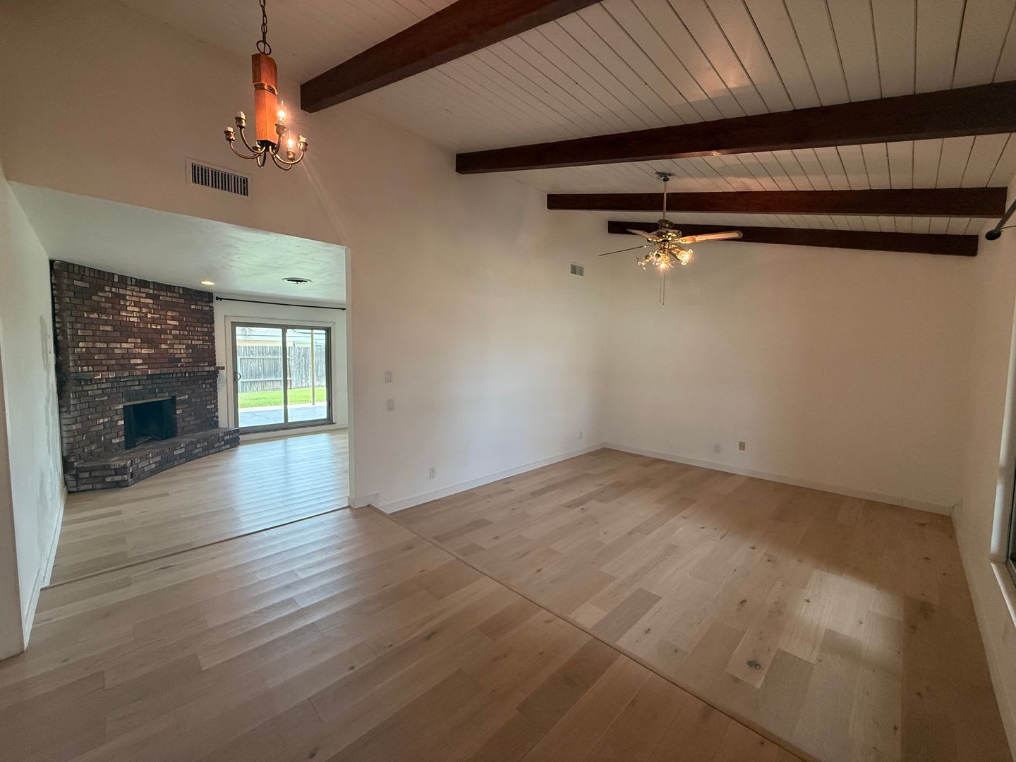 Charming SW Bakersfield Home – photo 3