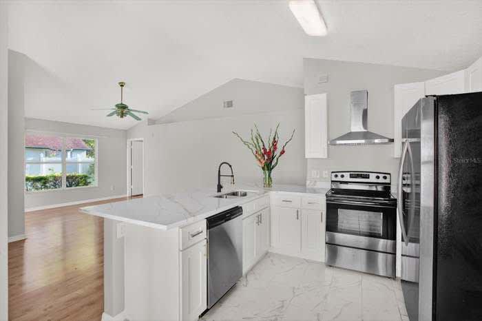 8735 Exposition Dr – photo 2