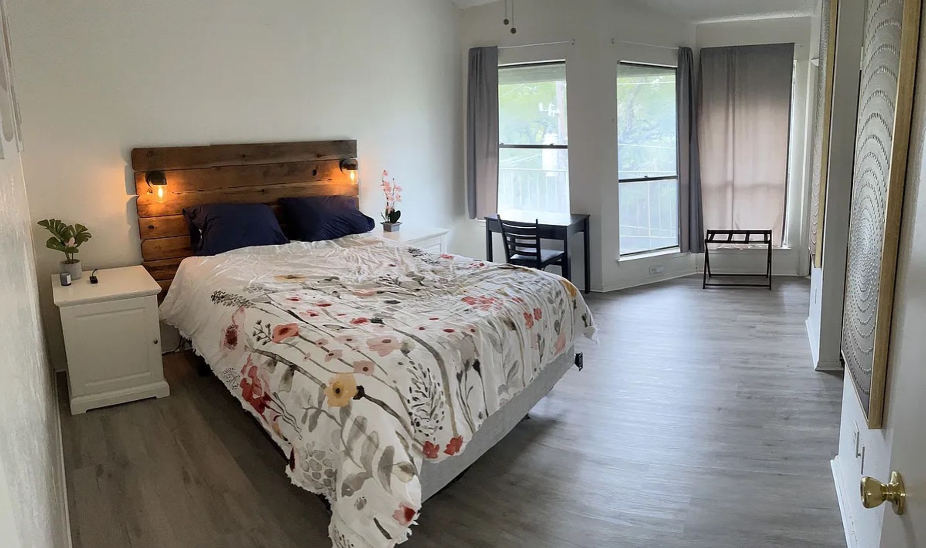 Room in 2 Bedroom Home at Indio Dr – photo 3