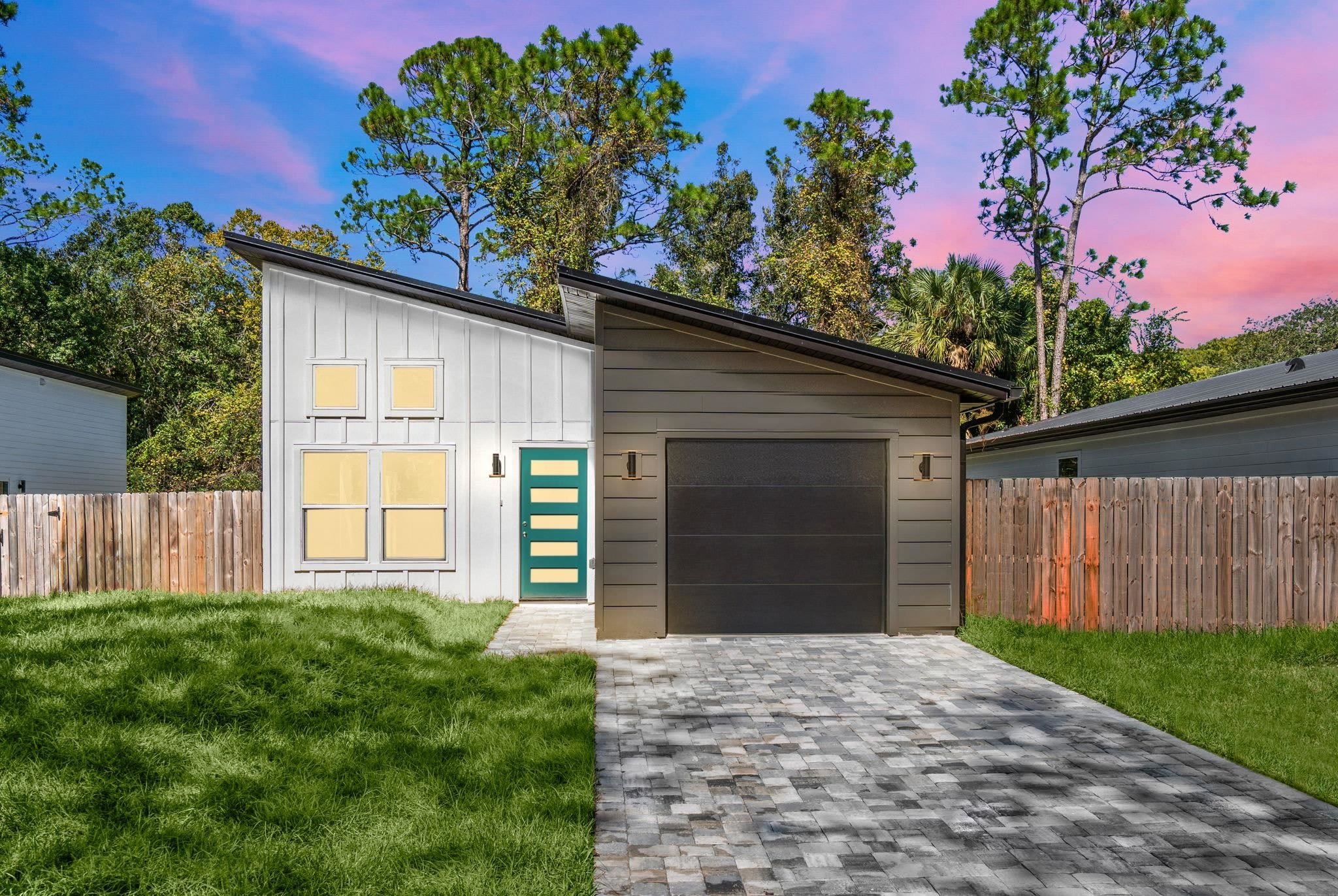 816 W 9Th St – photo 1