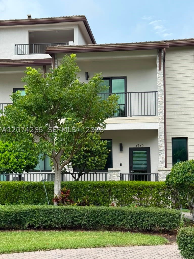 4940 NW 83rd Ave – photo 3