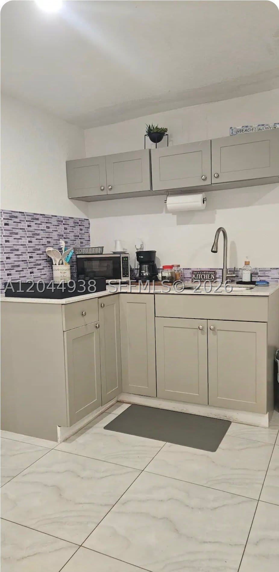 144 NW 7th Ave – photo 5