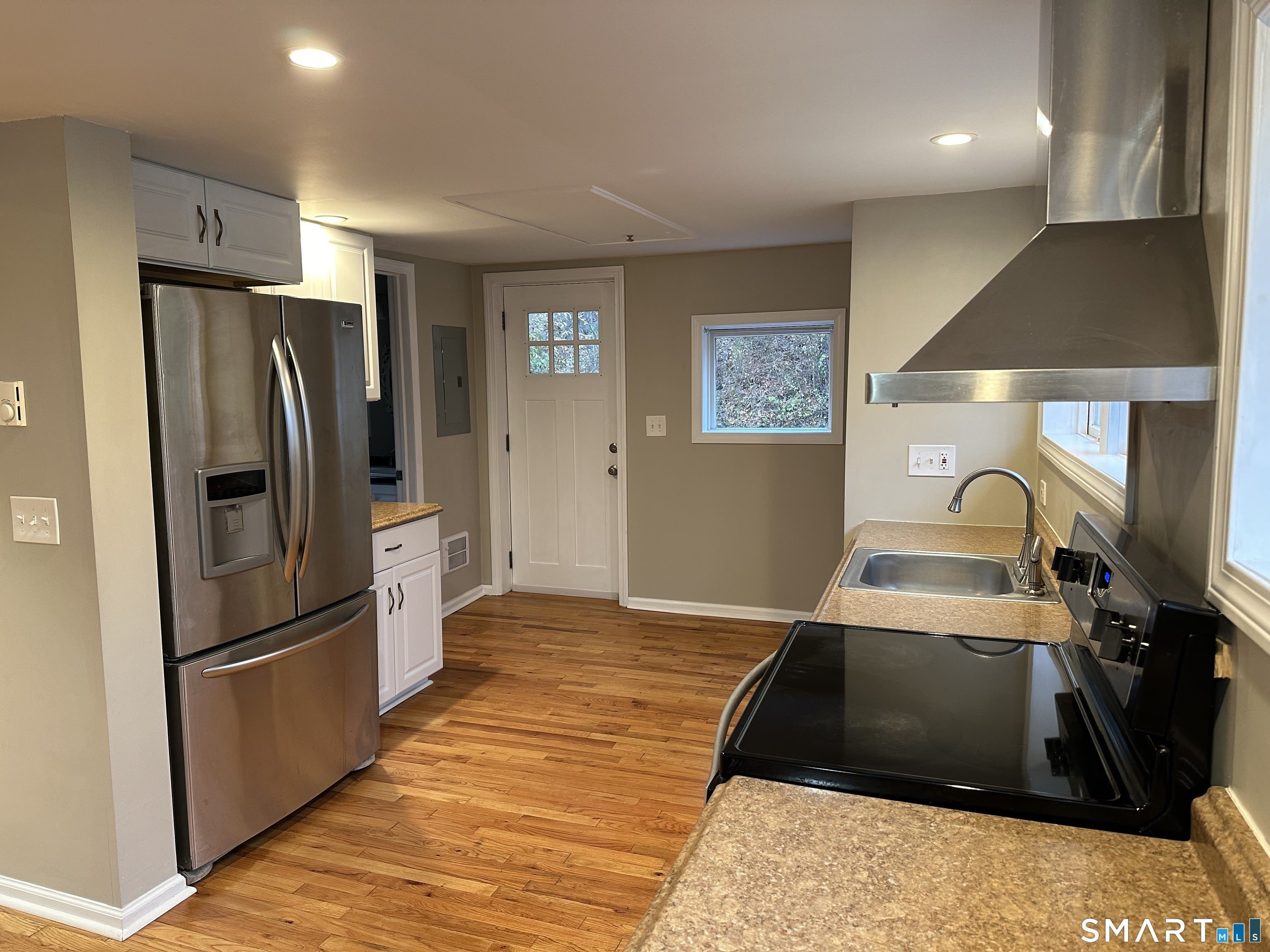 11 Upper Malletts Lane – photo 2
