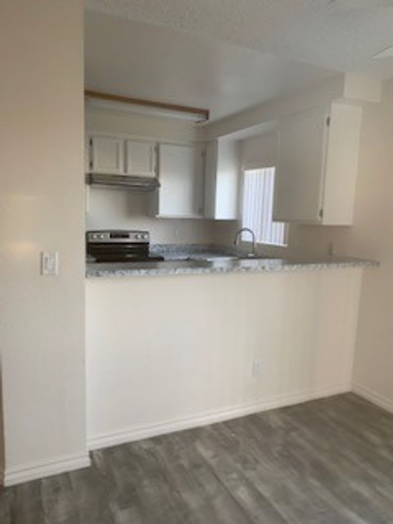 Updated 2 bedroom unit in Colorado Bay!! – photo 5