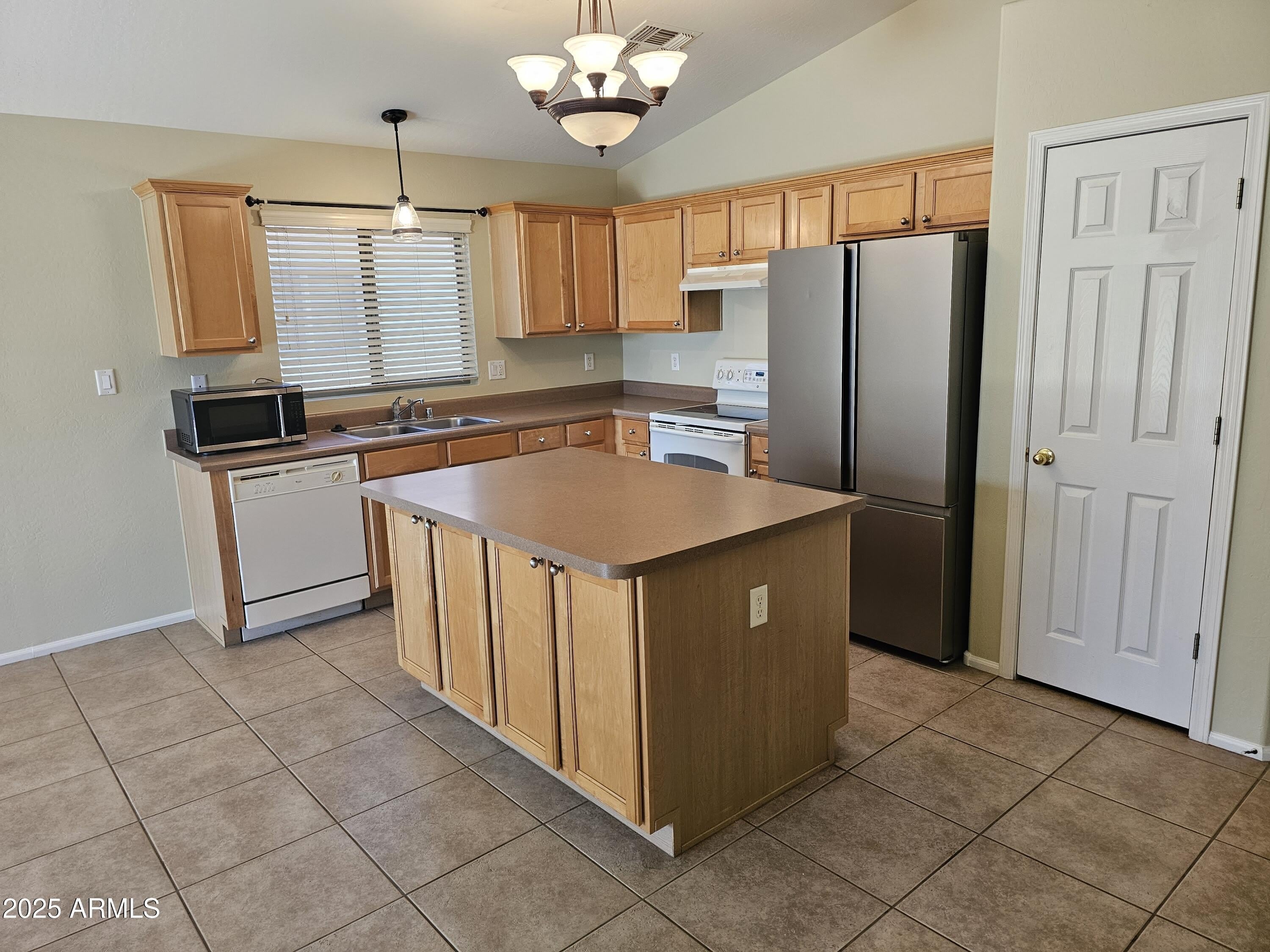 13217 W Mauna Loa Lane – photo 3