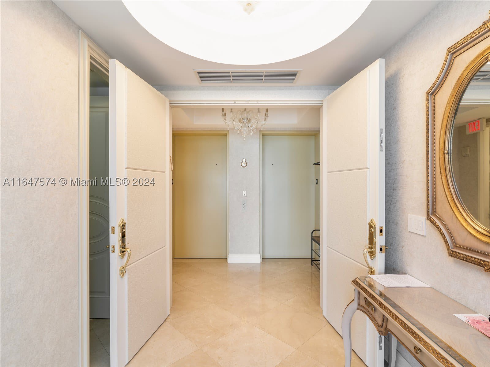18101 Collins Ave – photo 2