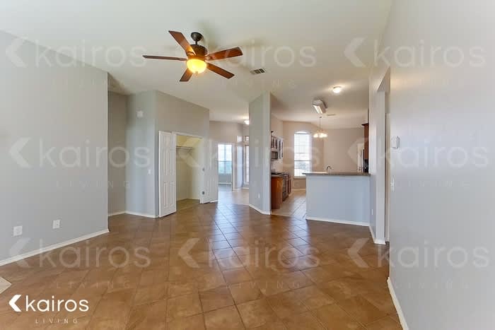 2413 Beaver Bend Lane – photo 4