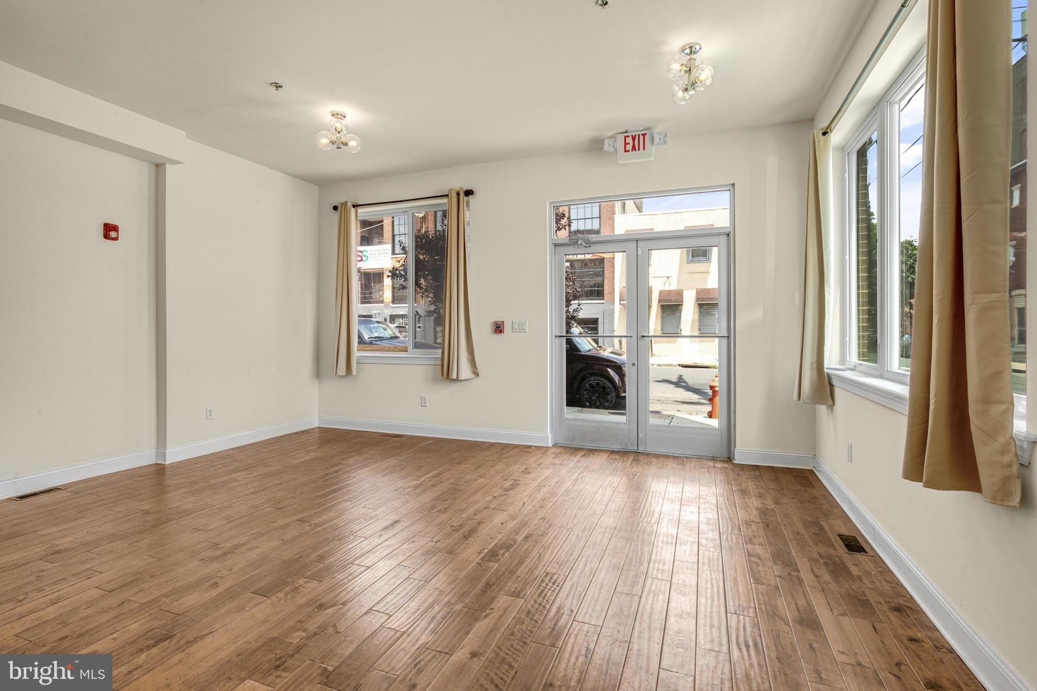 1848 N HANCOCK Street – photo 2
