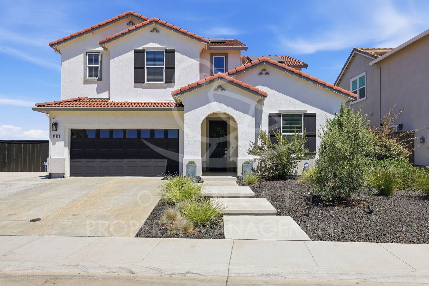 Breathtaking 4-bedroom, 3-bathroom home – photo 2