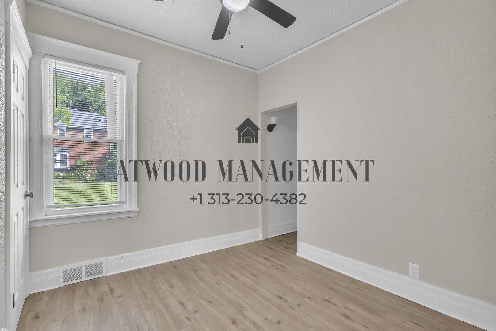 This beautifully updated 3-bedroom, 2-bath single-family home is ready for move-in! – photo 2