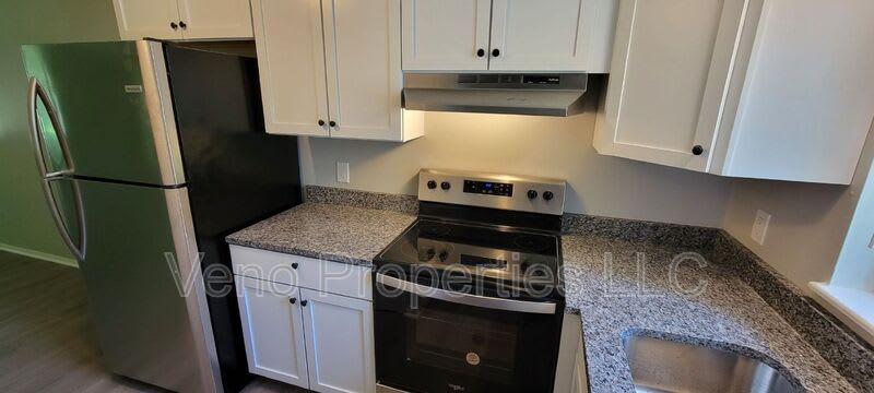 40 McIntyre St. – photo 2