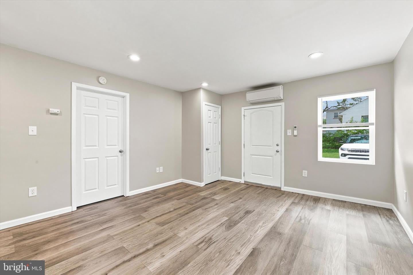 327 POWHATTAN AVE #A – photo 4