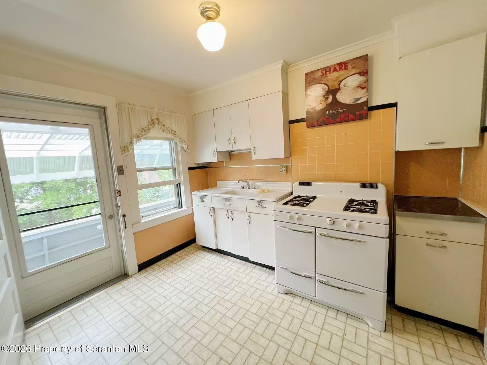 1707 Monroe Avenue – photo 2