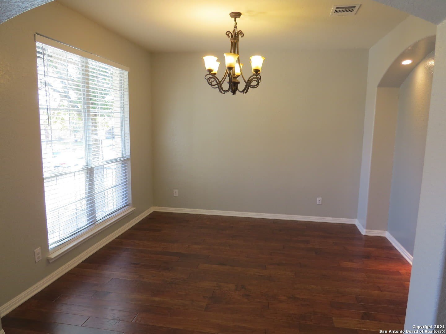 519 GINSBERG DR – photo 3