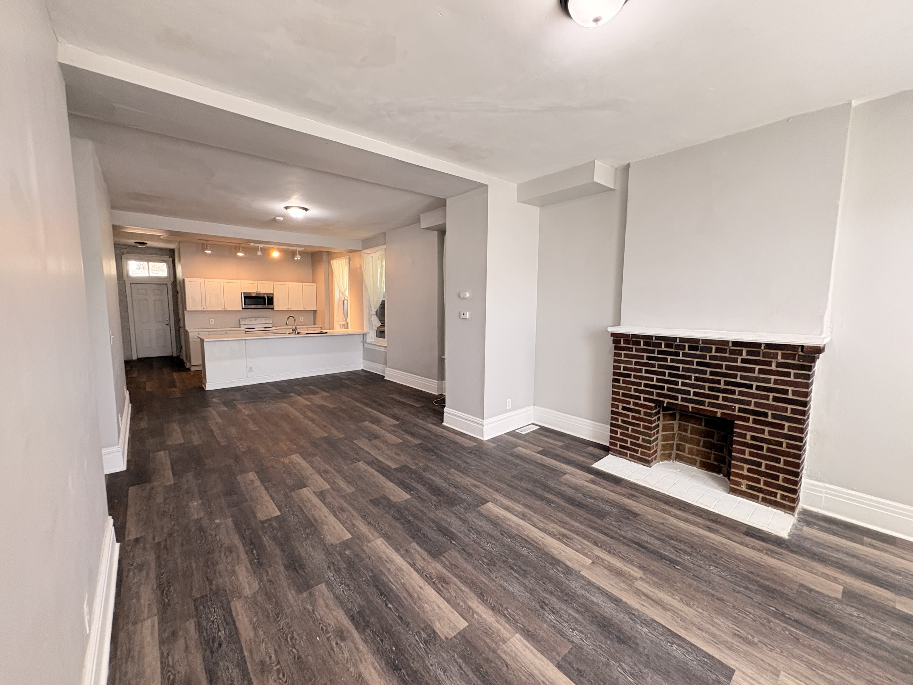 2127 Chippewa Street – photo 3