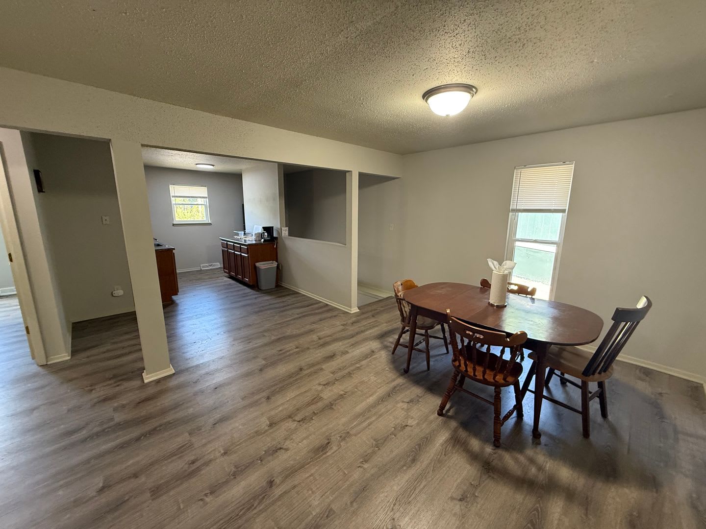 Stonegate Complex -- Fully Furnished and Utilities Included! – photo 4