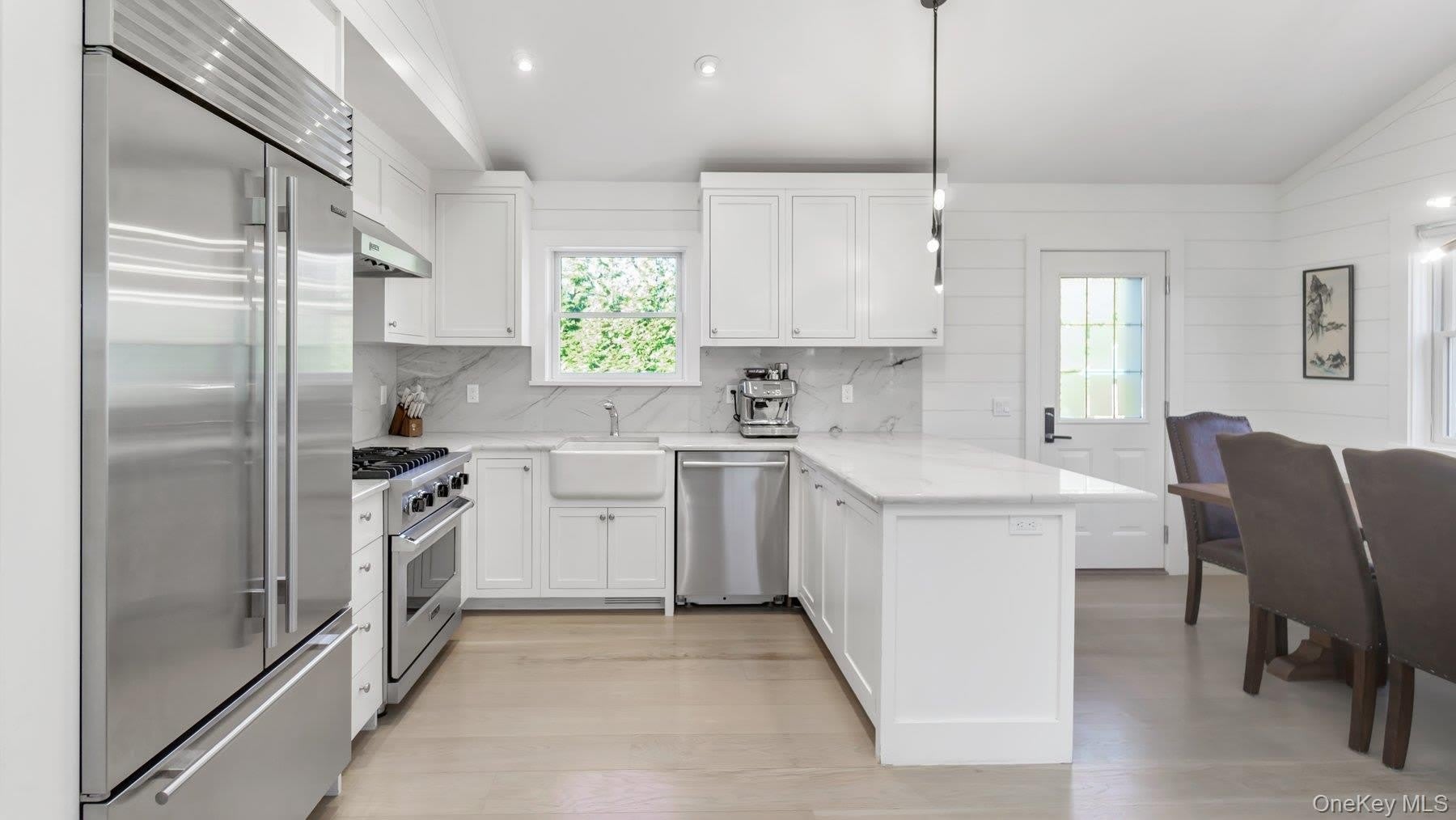 66 Crystal Drive – photo 4