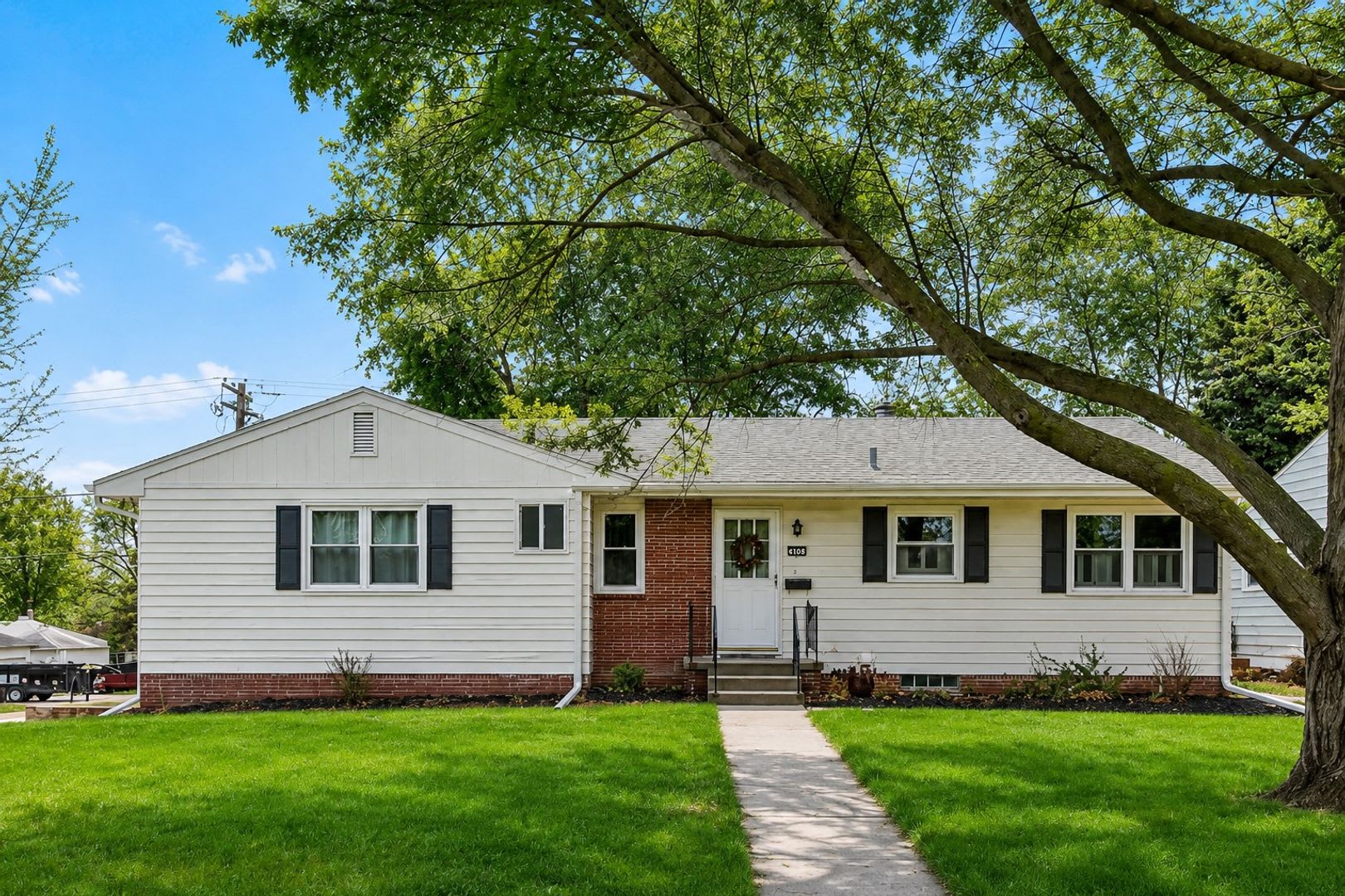 More Space, More Charm, More Reasons to Call This Home! – photo 1