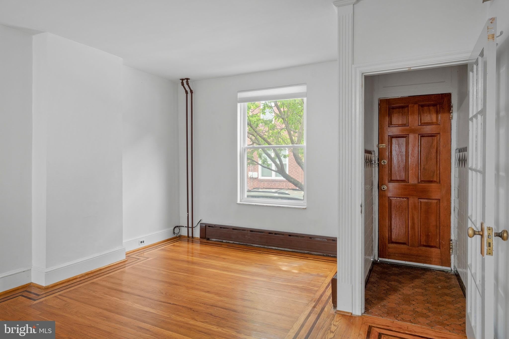 1823 S HICKS Street – photo 3