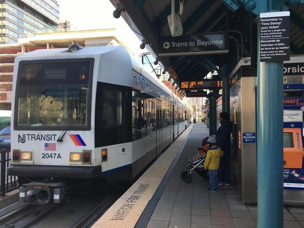 965 Avenue C – photo 2
