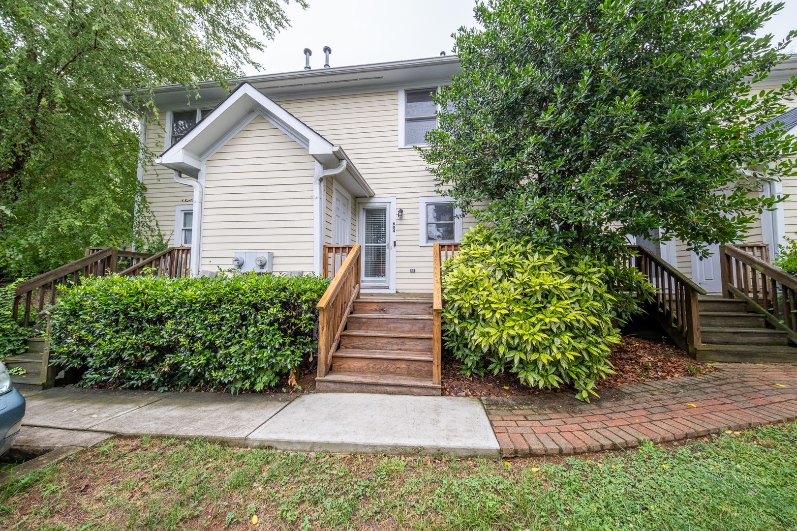Charming 2 Bedroom Townhome In College Hill Available Now – photo 2