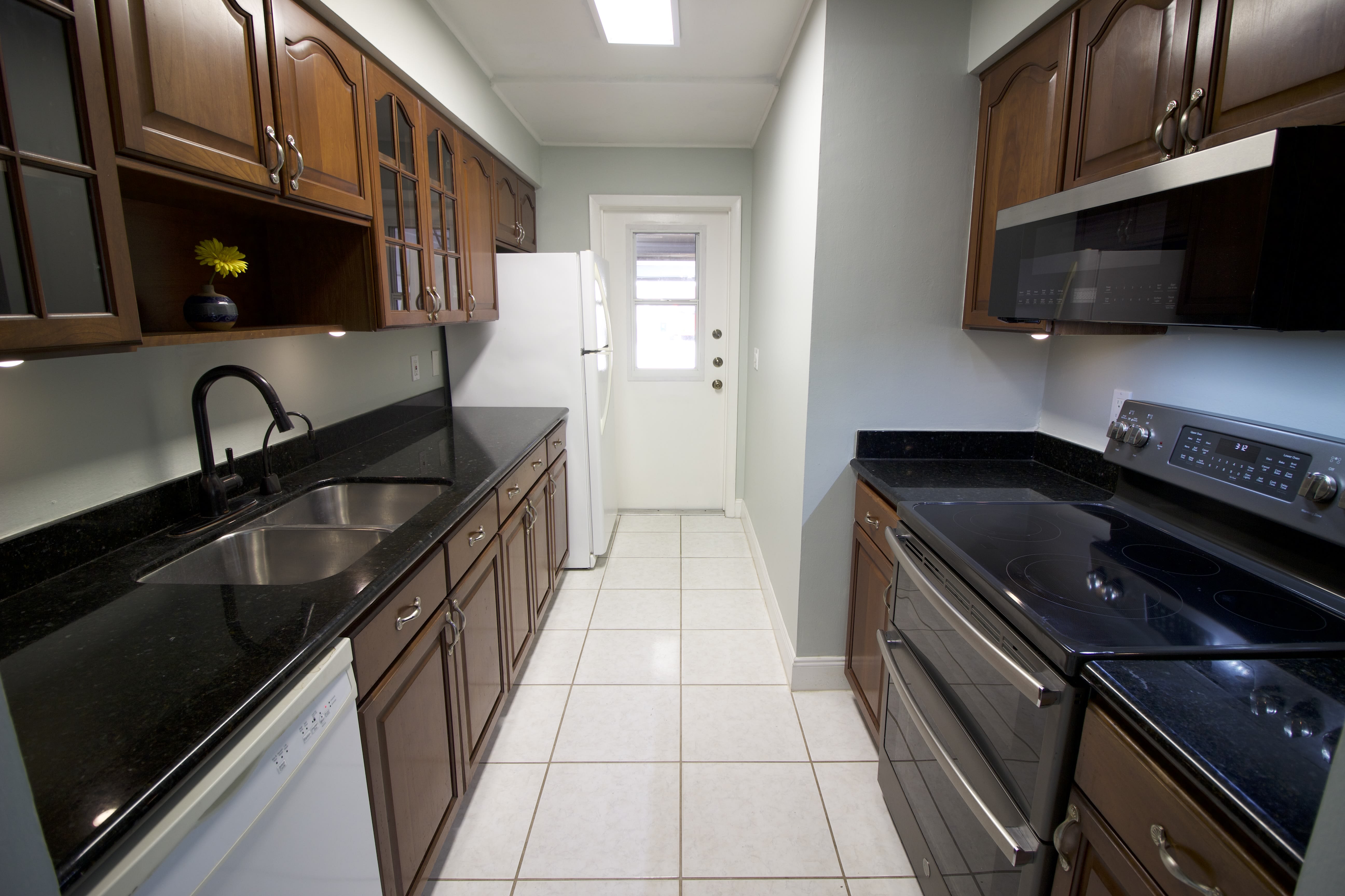 11873 Northtrail Avenue – photo 2