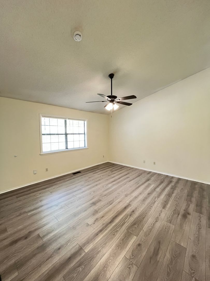 COMPLETELY REMODELED 3 bedroom house in North Fayetteville – photo 4