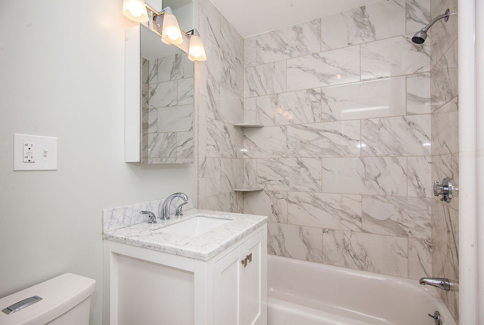 Charming 1 Bedroom-No Broker Fee – photo 4