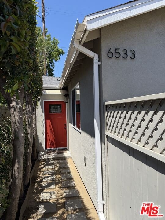 6533 Costello Ave – photo 2