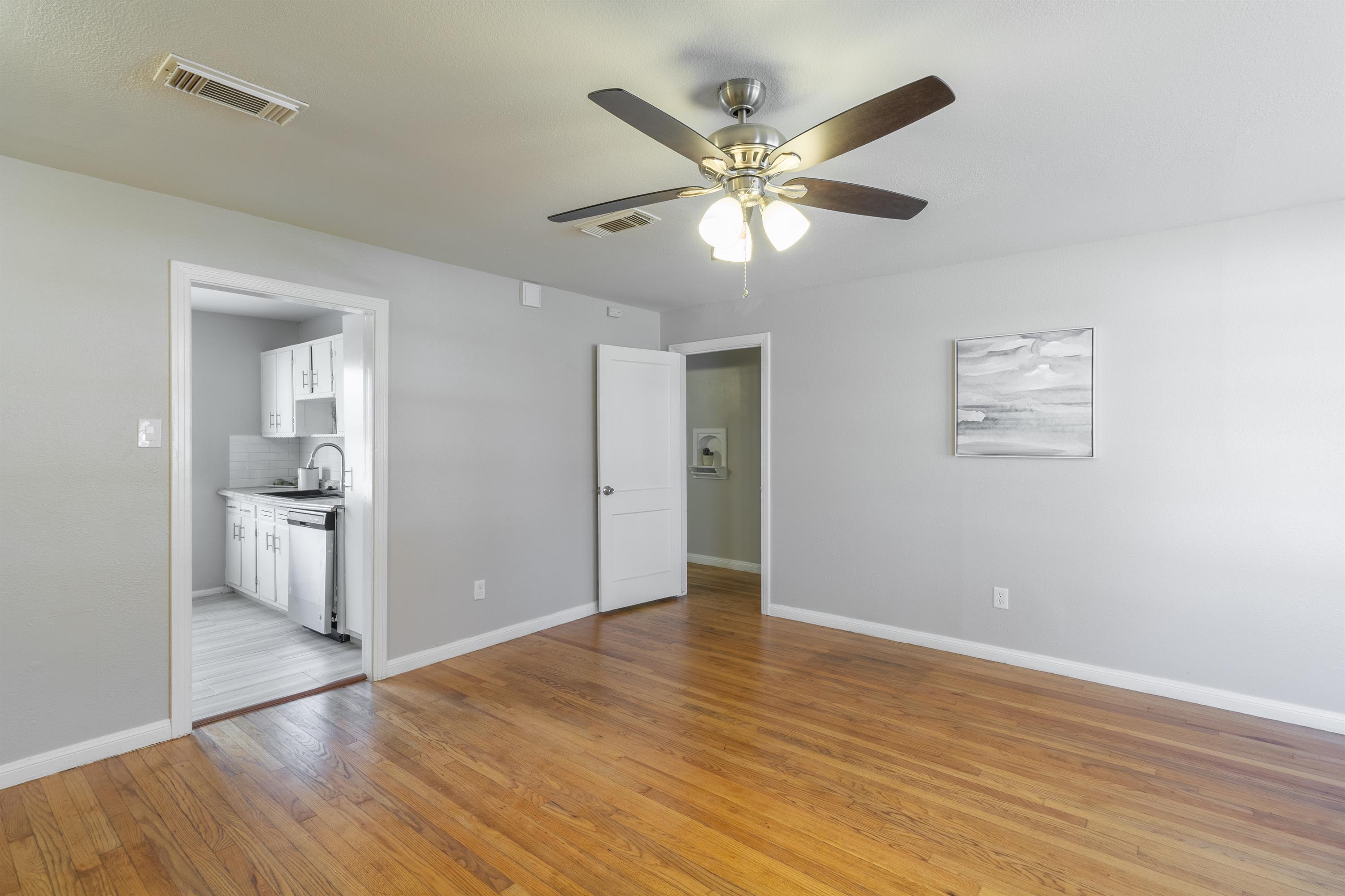 313 Evans Street – photo 3