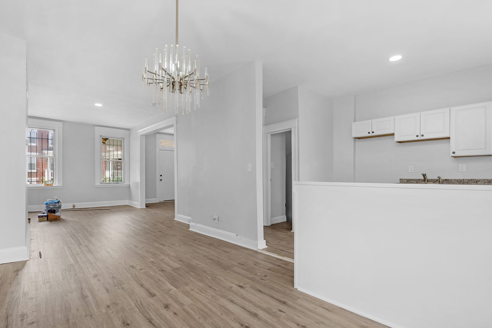 4 Bedroom 2 Bathroom in Lower Edmondson Village – photo 4
