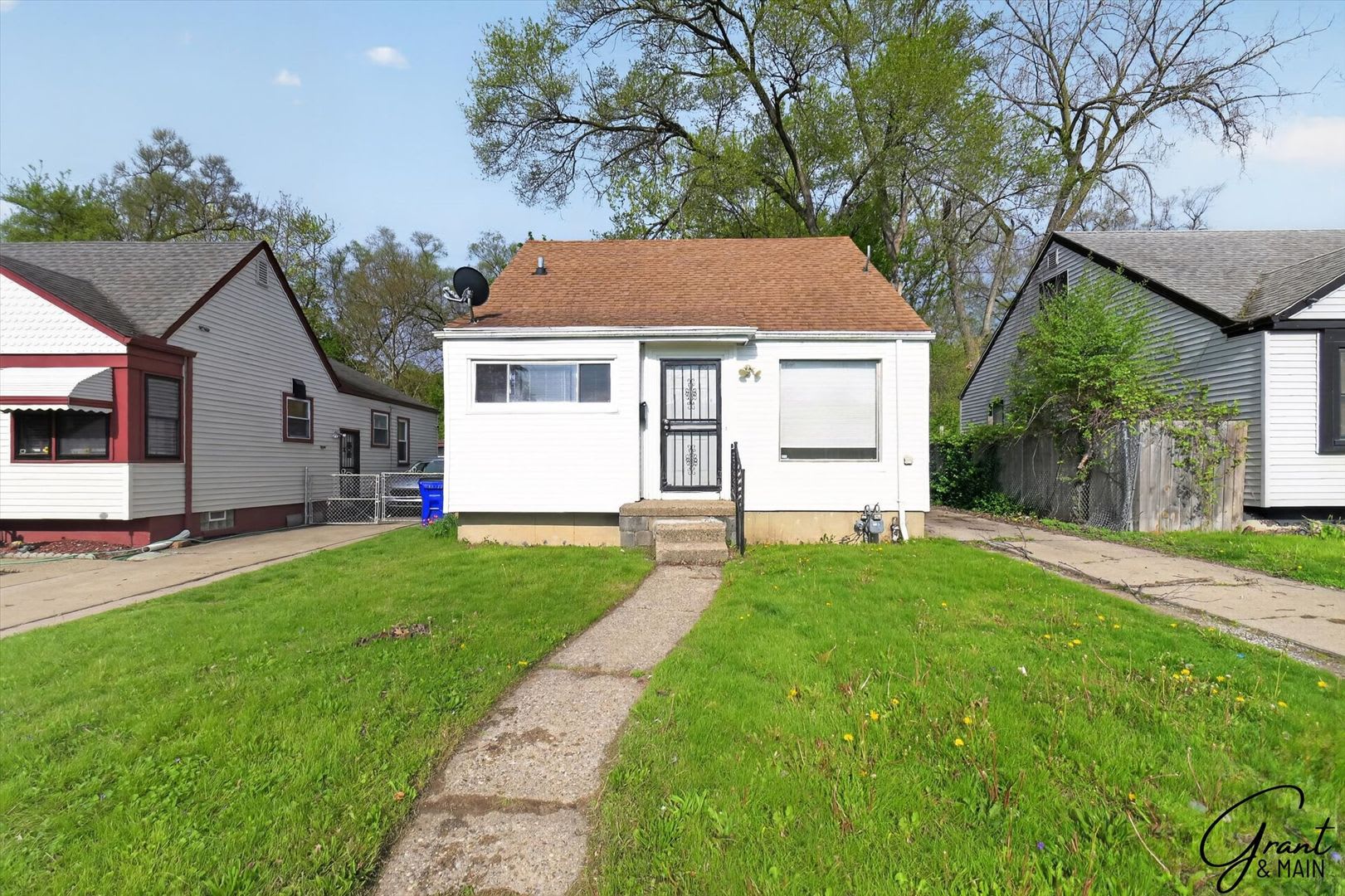 1250 3 Bed Bungalow – photo 1