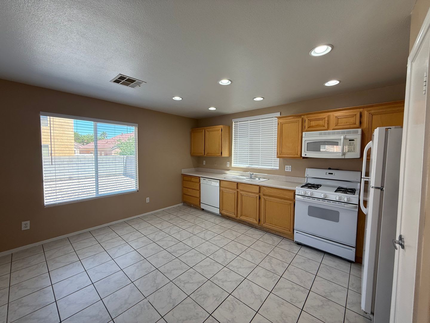 COMING SOON 4 BED 3 BATH OPEN FLOOR PLAN! – photo 2
