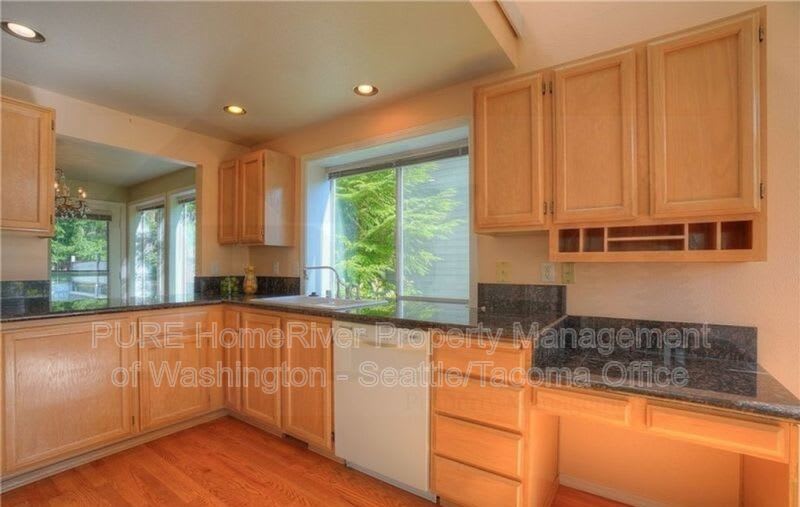 6109 83rd Ave W – photo 4