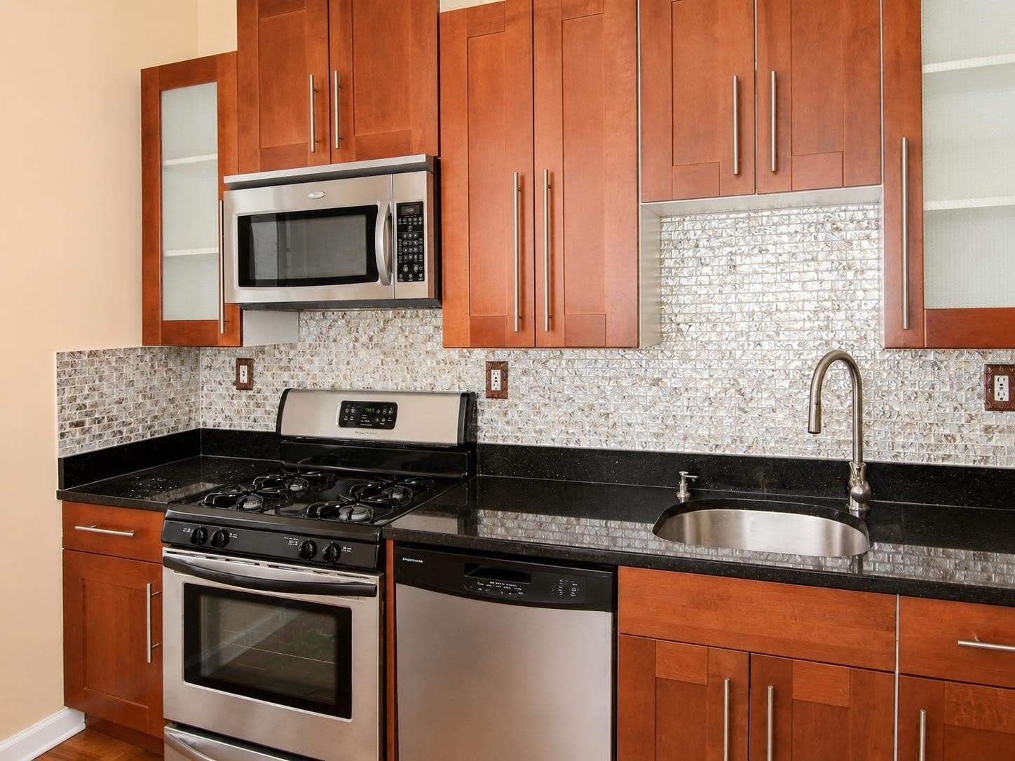 136 Randolph Ave – photo 5