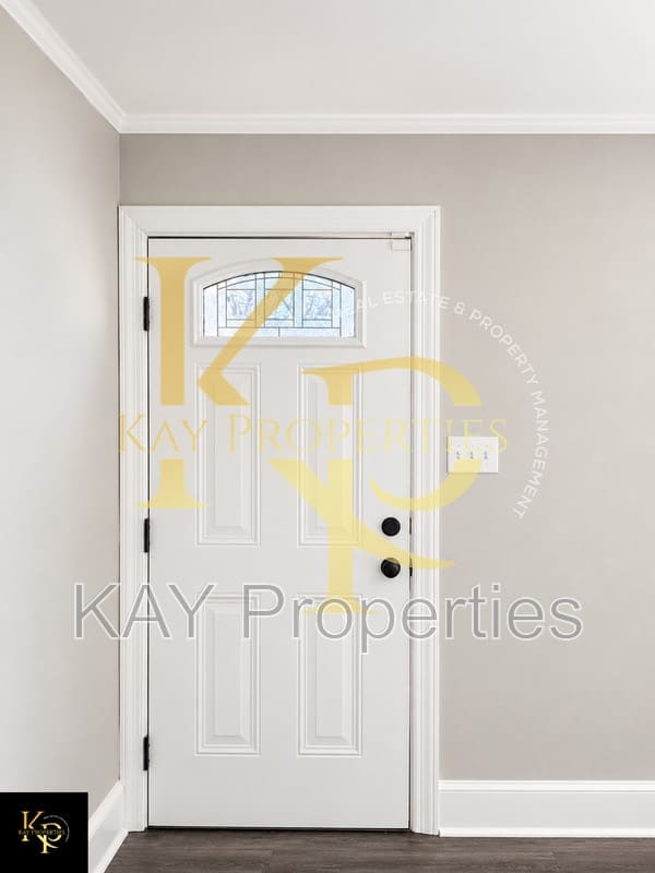 1200 E holly st – photo 4