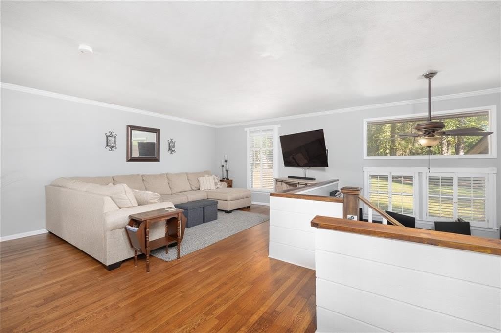 3247 Clearview Drive SW – photo 2