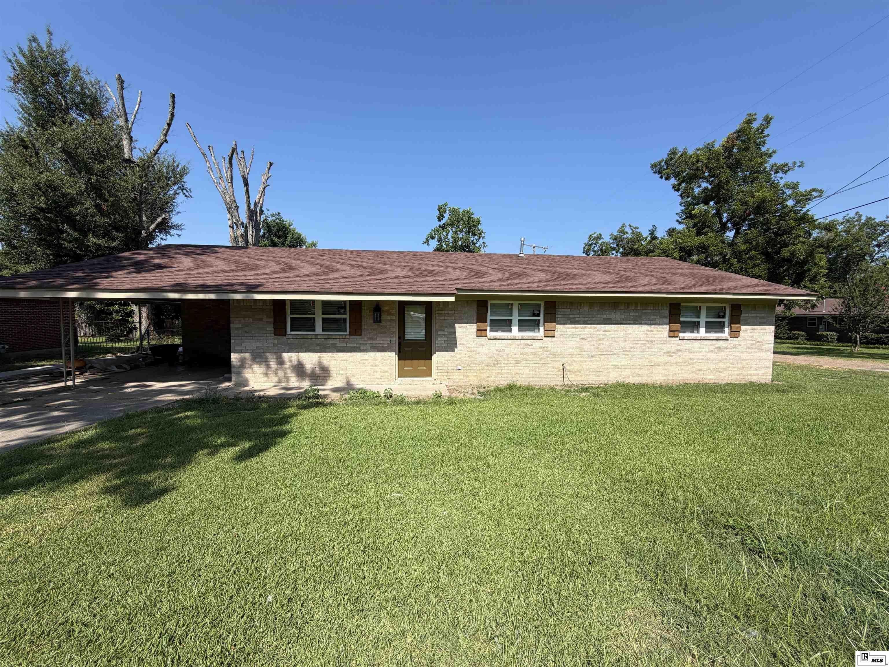 204 ASHLEY STREET – photo 1