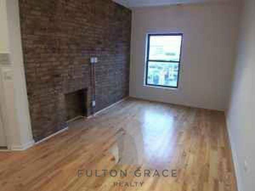 1212 W Foster Ave – photo 2