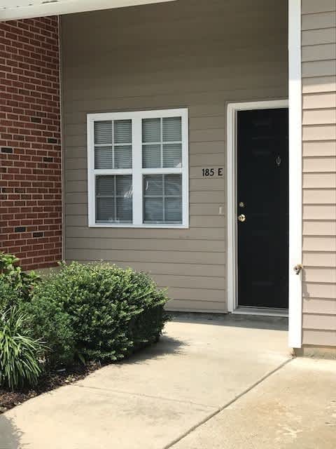 Spacious 3Br 2 5Ba Townhome In Chapel Hill – photo 3