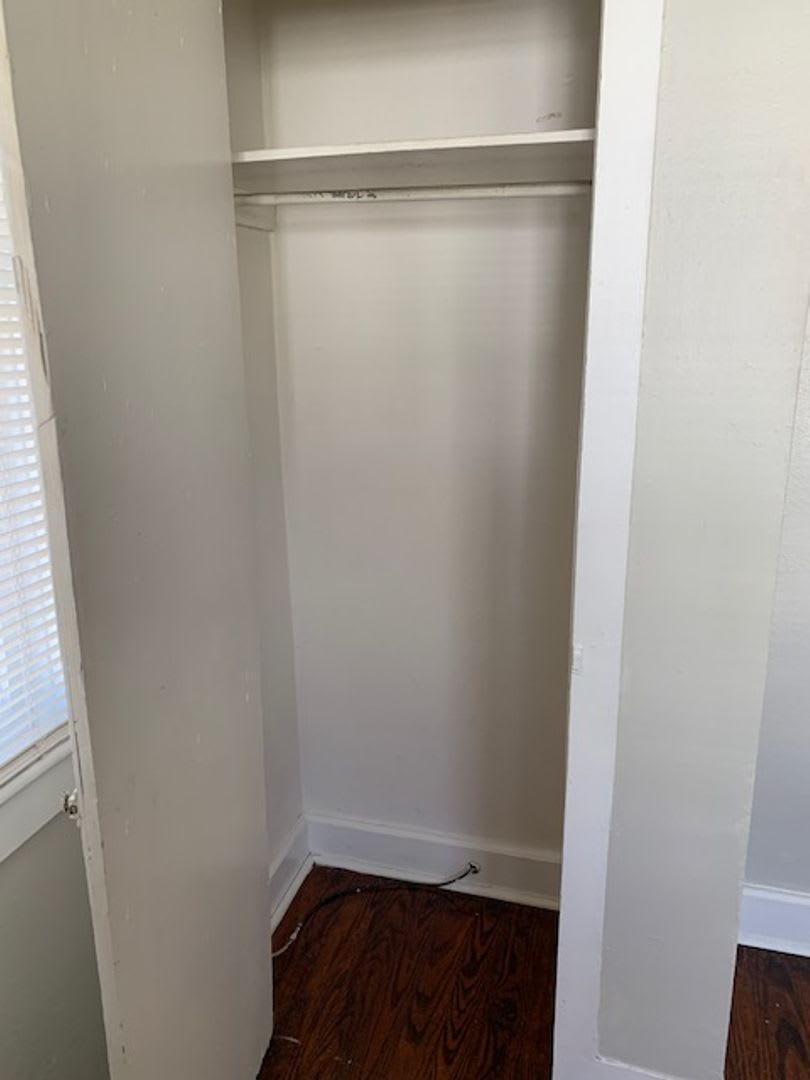 Convenient East 32nd Street Location Near Anderson and Truman Pkwy. – photo 4