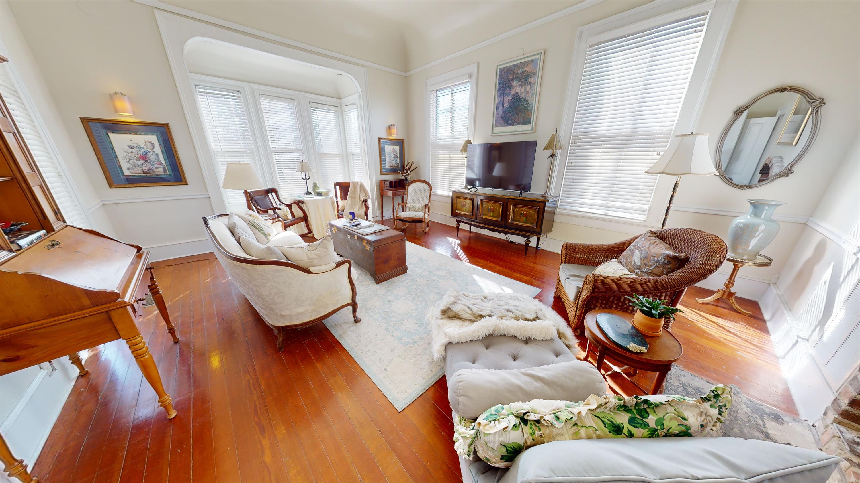 648 Clayton Street – photo 3