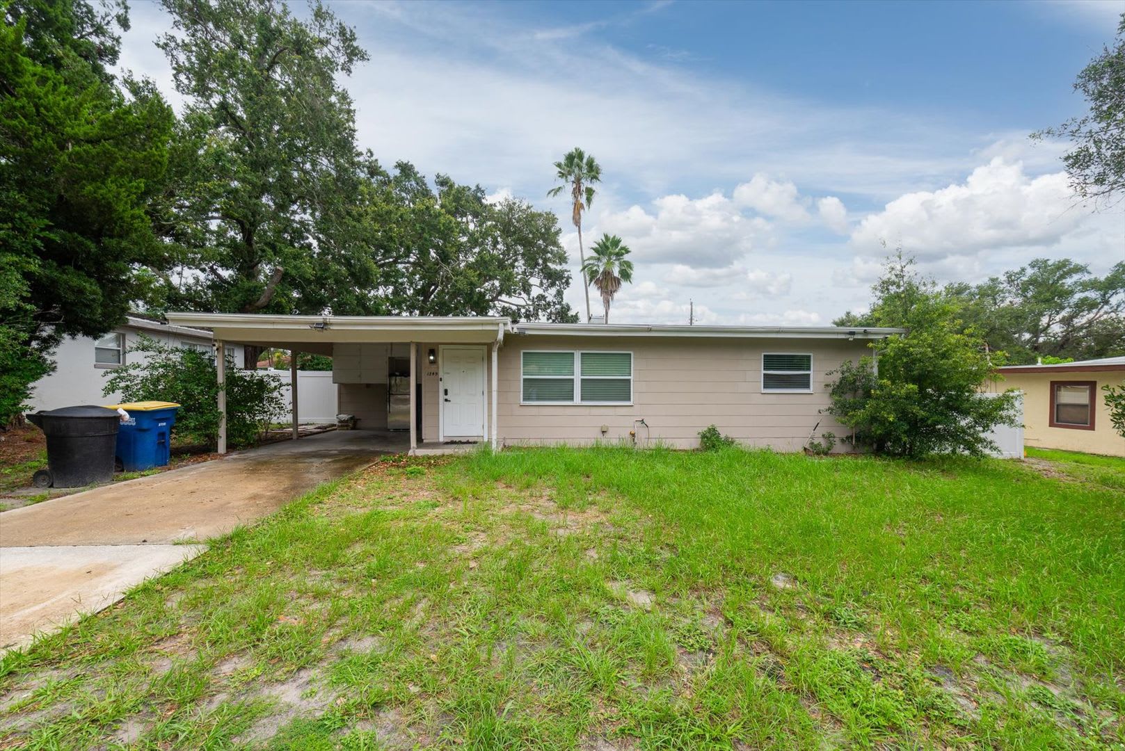 Updated 4-Bedroom in Clearwater. Minutes from Clearwater Beach! – photo 1