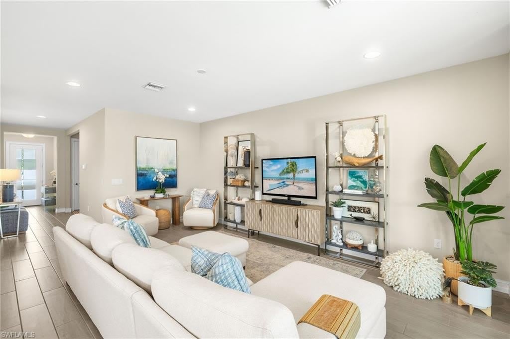 14546 Tropical Dr – photo 2